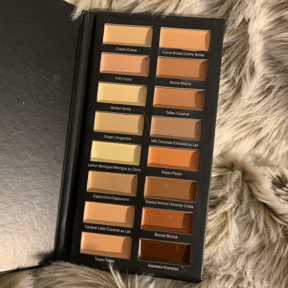 Measurable Difference Concealer Collection - Picture 2 of 5